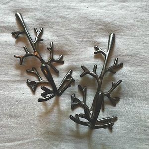 Chrome coral wall hooks